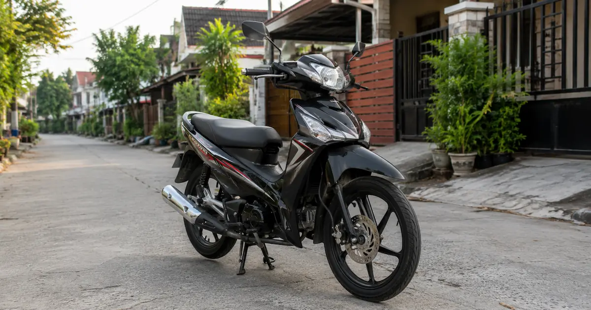 Beli Motor Bekas di Showroom vs Perorangan: Mana yang Lebih Aman?